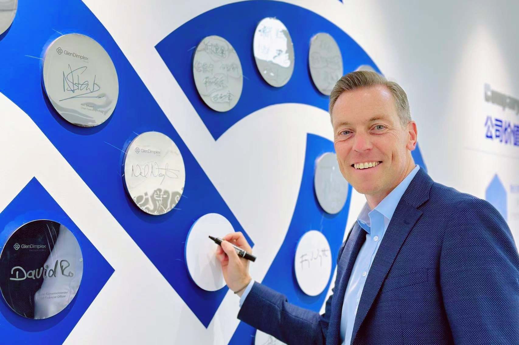1747632928619745.jpg 4.jpg